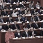 中共“两会”再现极端捧习言论 引发网民讥讽